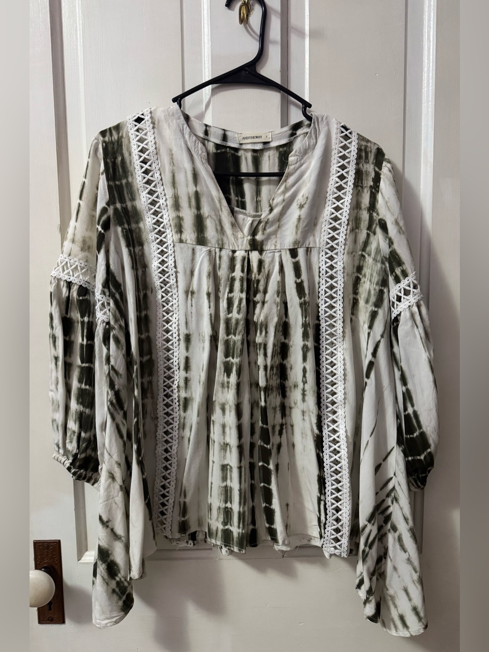 Boho Olive Tie-Dye Lace-Trim V-Neck Tunic